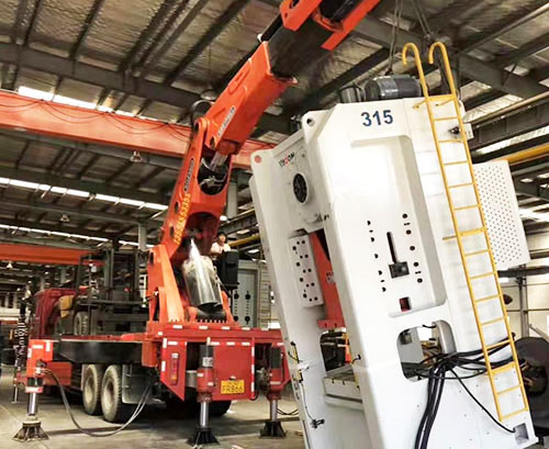 桐柏提升工作效率，选择优质折臂吊租赁服务