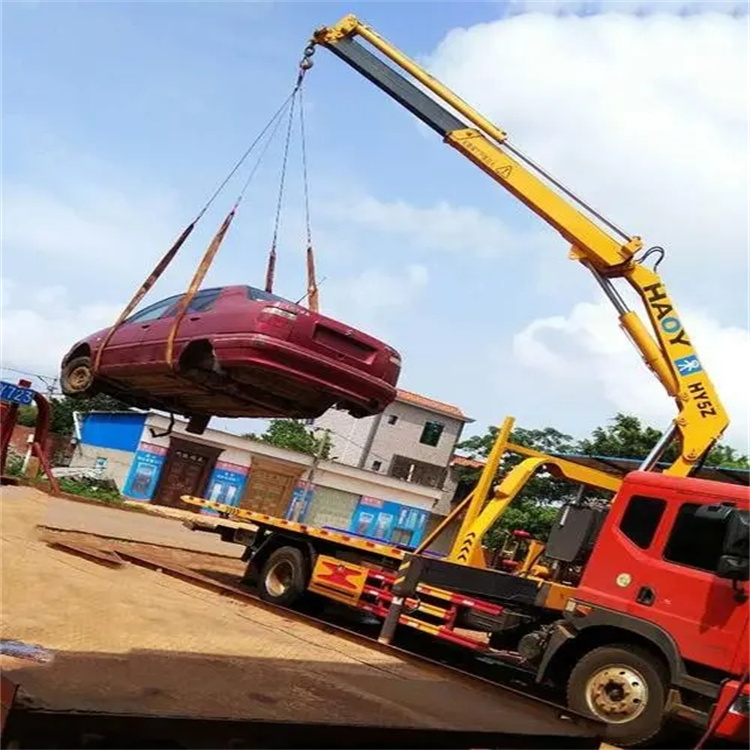 桐柏吊车救援小汽车怎么吊