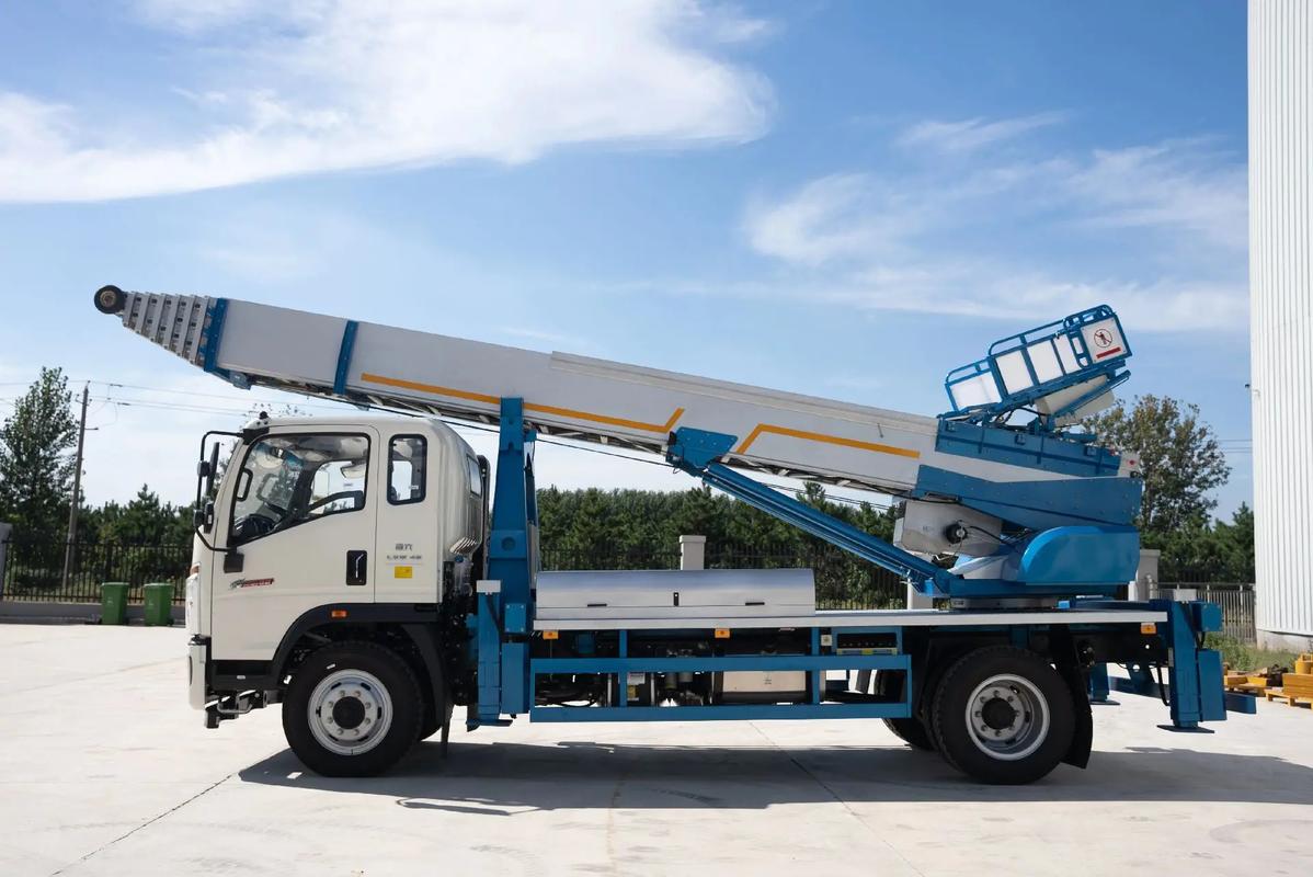 桐柏云梯上料车租赁费用